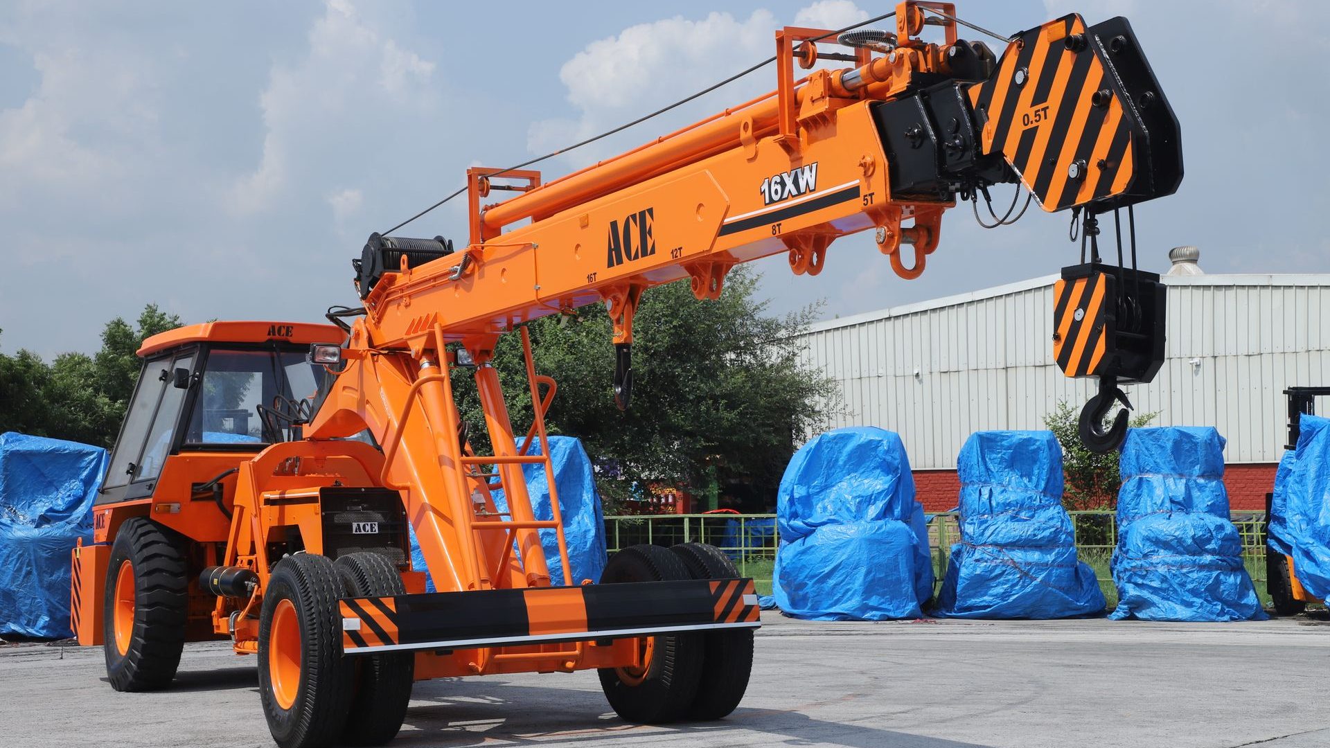 crane rigging and construction equipment rental company